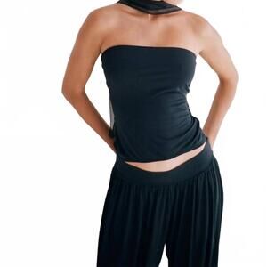 NEW BELLE ANNA shadow top in navy